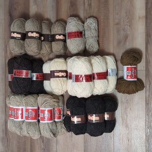 Vintage Lot of 32 Assorted 100% Icelandic Wool Yarn Skeins